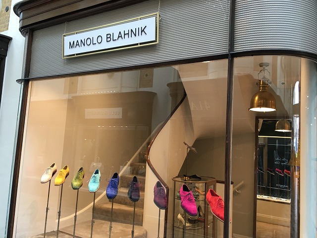マノロブラニク MANOLO BLAHNIK | 海外通販でイギリスから個人輸入 